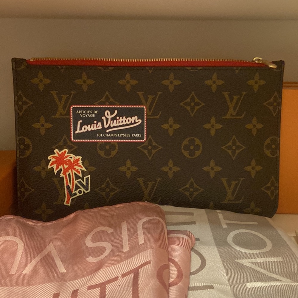 Louie Vuitton Pouch Custom I Can Not Get A Pic Of… - image 2